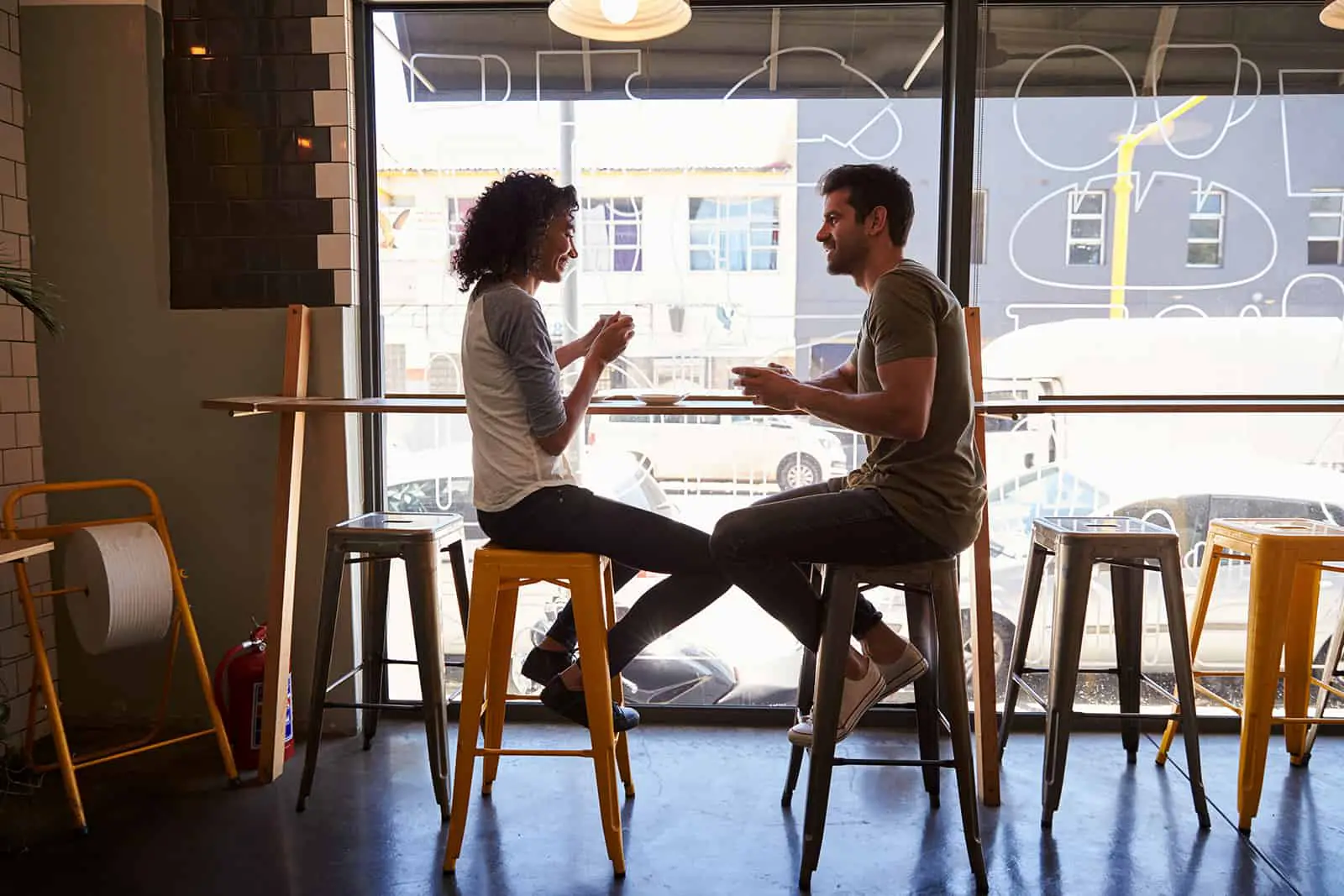 Dating Questions to Ask to Start a Conversation With a Guy In The Cafe