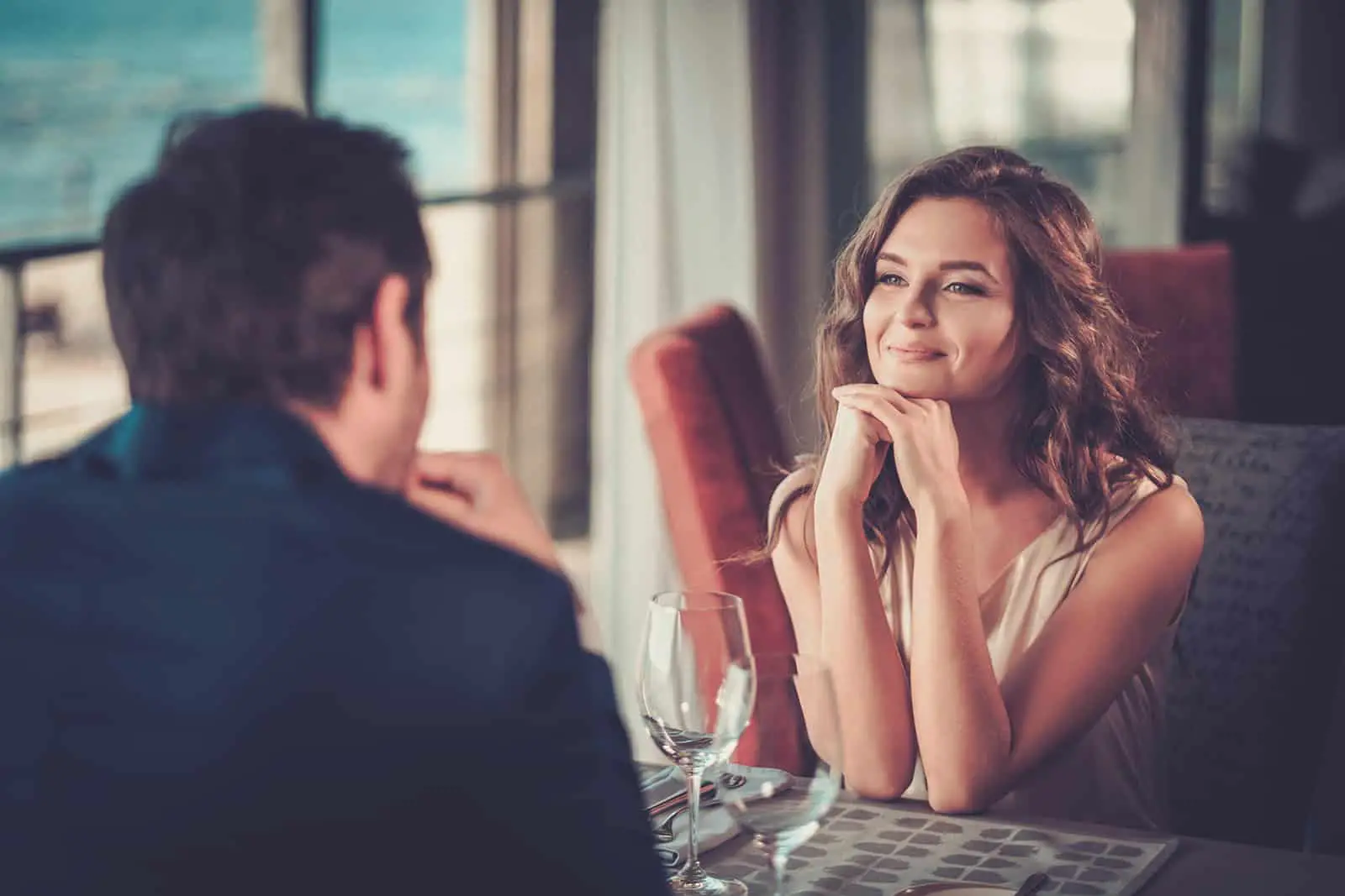 Flirting Without Words: Body Language Signs To Show Affection!