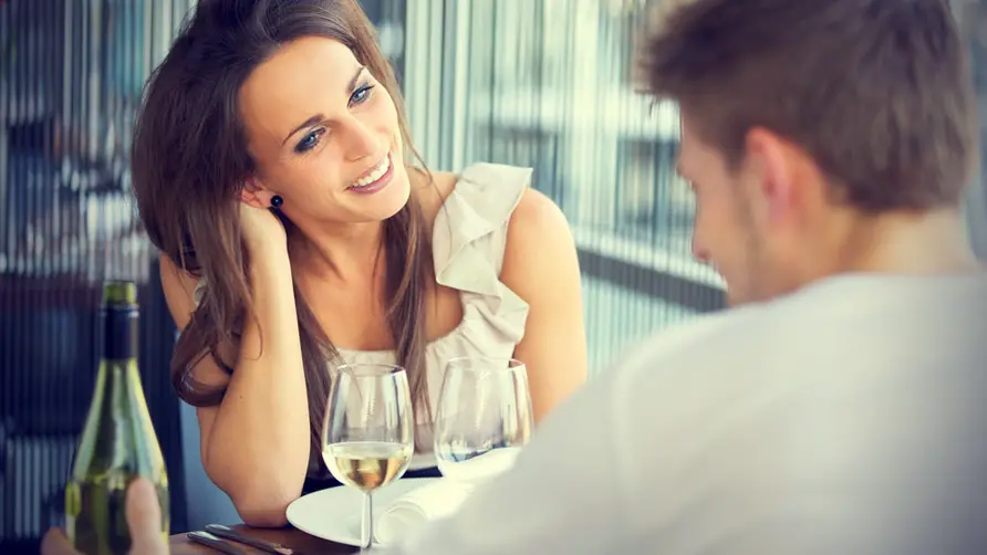 What can you tell about yourself on a date?